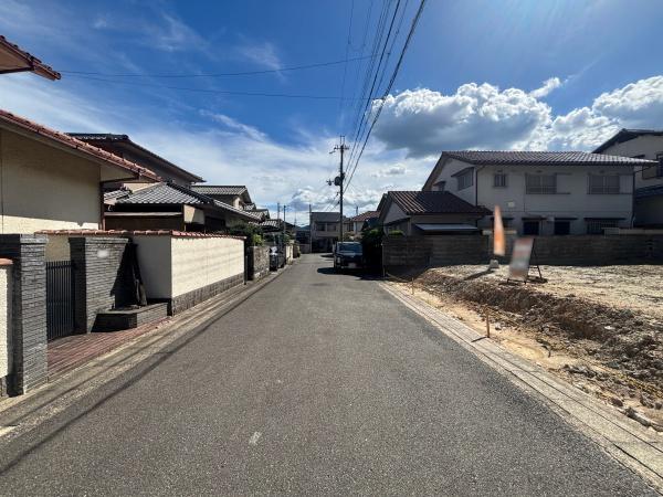 京都市西京区大枝西新林町1丁目の土地(前面道路含む現地写真)