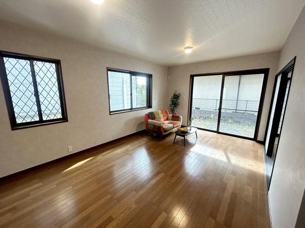 京都市西京区御陵峰ケ堂町２丁目の中古一戸建