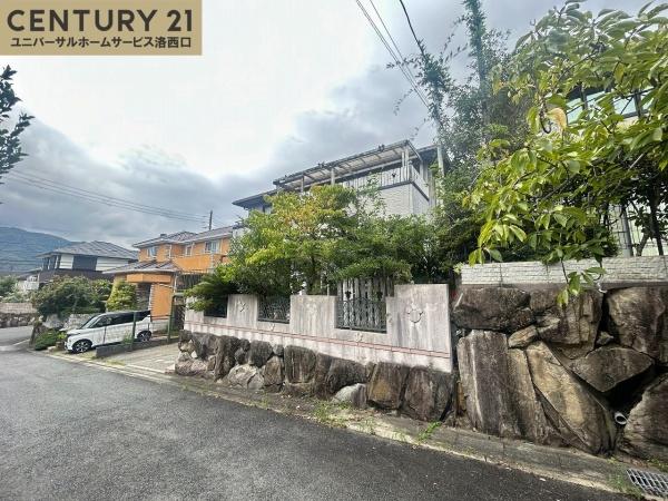京都市西京区御陵峰ケ堂町３丁目の中古一戸建