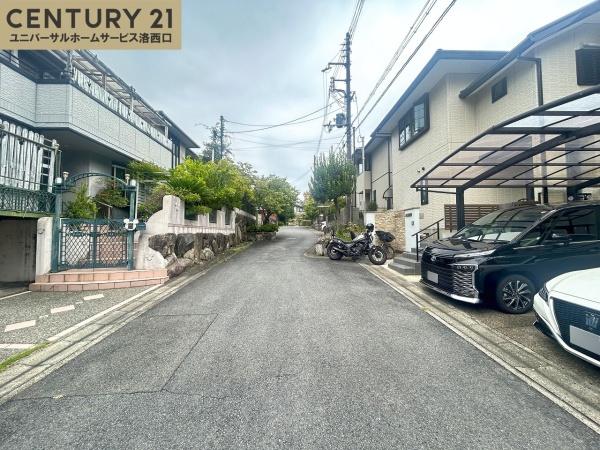 京都市西京区御陵峰ケ堂町３丁目の中古一戸建て