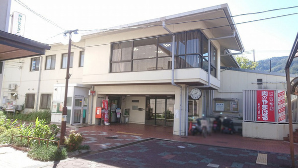 境谷西第2住宅団地4号棟(京都大枝西新林郵便局)