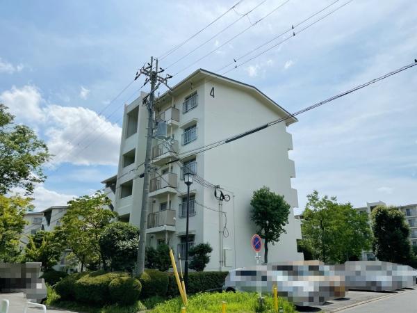 境谷西第2住宅団地4号棟