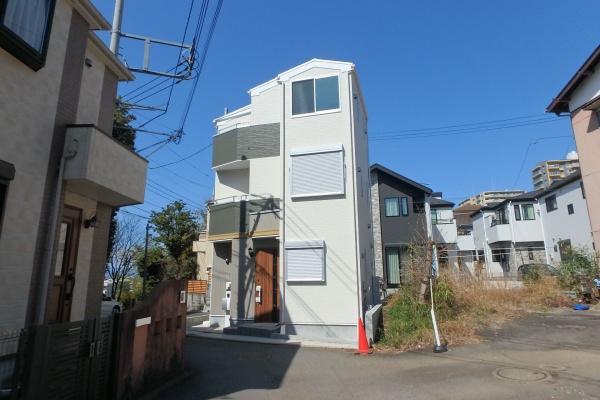 座間市入谷西４丁目の新築一戸建