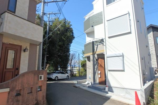 座間市入谷西４丁目の新築一戸建