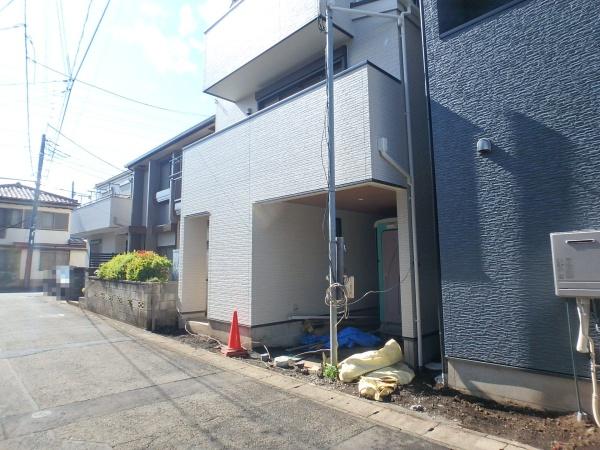 綾瀬市大上４丁目の新築一戸建