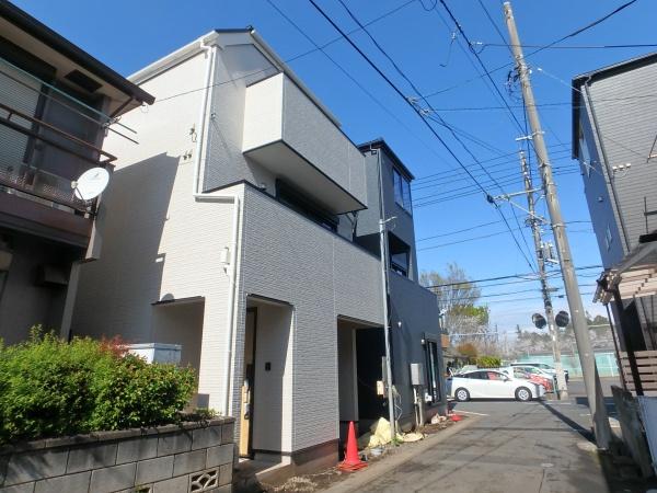 綾瀬市大上４丁目の新築一戸建