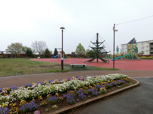綾瀬市寺尾北4丁目の土地(風車公園)