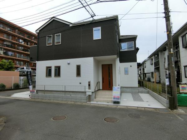 厚木市妻田北３丁目の新築一戸建