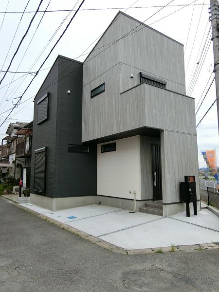 厚木市松枝２丁目の新築一戸建