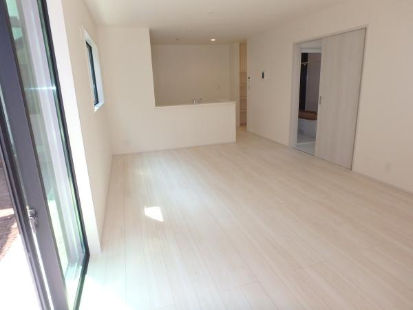 綾瀬市早川の新築一戸建