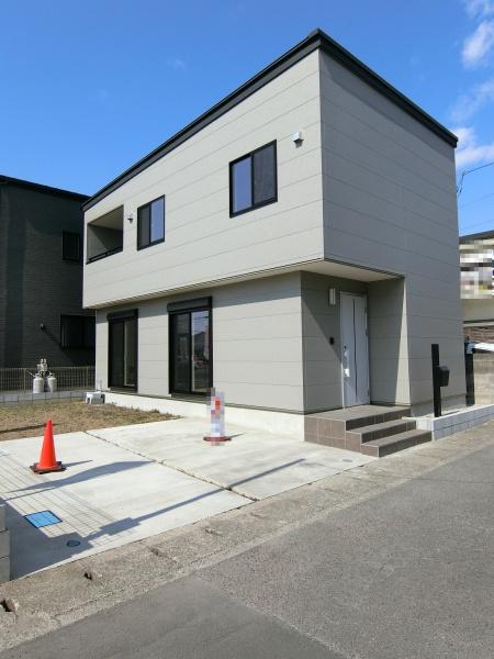 厚木市妻田北２丁目の新築一戸建