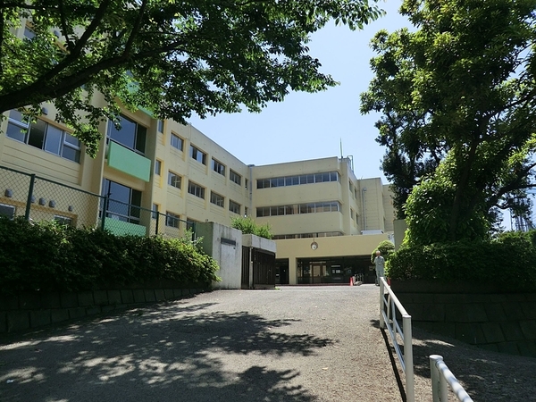 海老名市国分寺台4丁目の新築一戸建(海老名市立杉久保小学校)