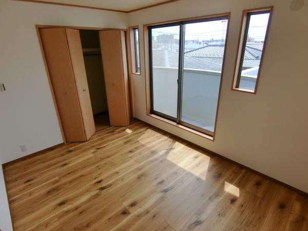座間市東原４丁目の中古一戸建て