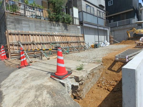 綾瀬市寺尾中４丁目の土地