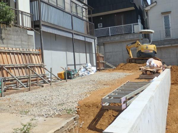 綾瀬市寺尾中４丁目の土地