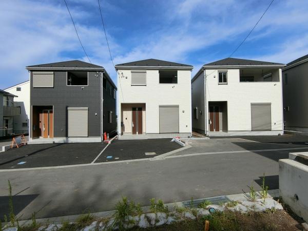 厚木市戸室3丁目の新築一戸建(前面道路含む現地写真)