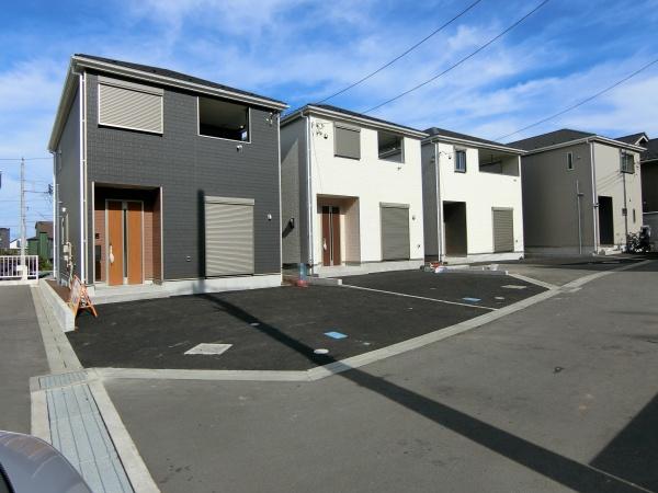 厚木市戸室3丁目の新築一戸建(前面道路含む現地写真)