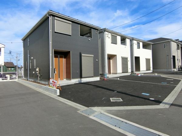 厚木市戸室3丁目の新築一戸建(前面道路含む現地写真)