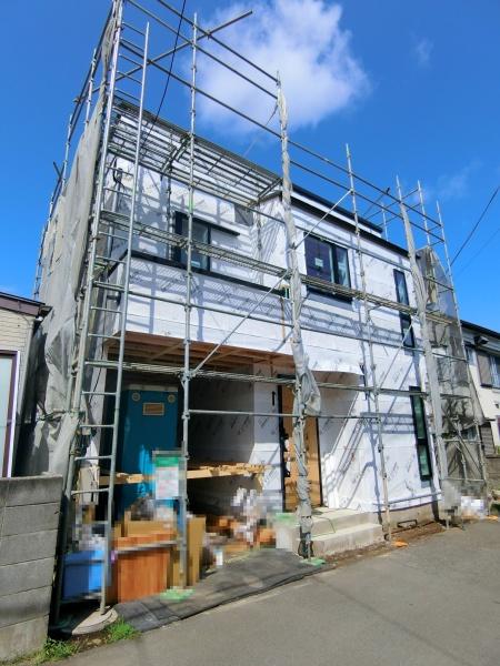 綾瀬市深谷南4丁目の新築一戸建(前面道路含む現地写真)