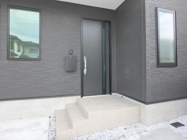 綾瀬市寺尾本町１丁目の新築一戸建