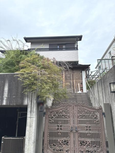 相模原市南区磯部の中古一戸建て(玄関)