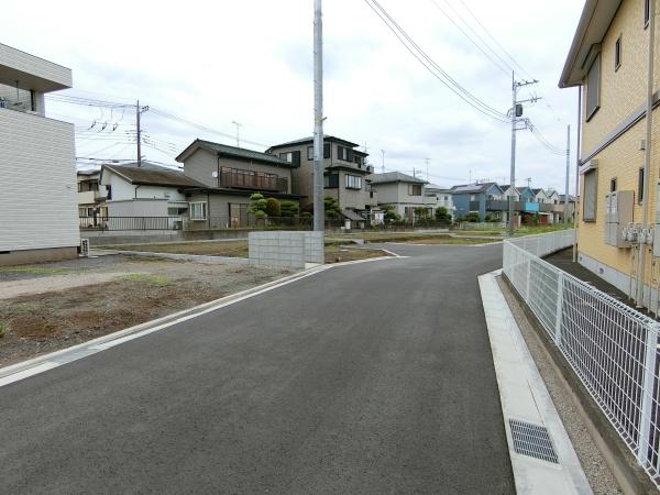 愛甲郡愛川町中津の土地(前面道路含む現地写真)