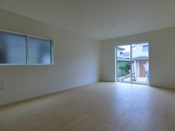 座間市入谷西２丁目の新築一戸建