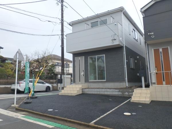 綾瀬市小園南２丁目の新築一戸建