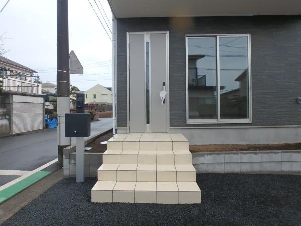 綾瀬市小園南２丁目の新築一戸建