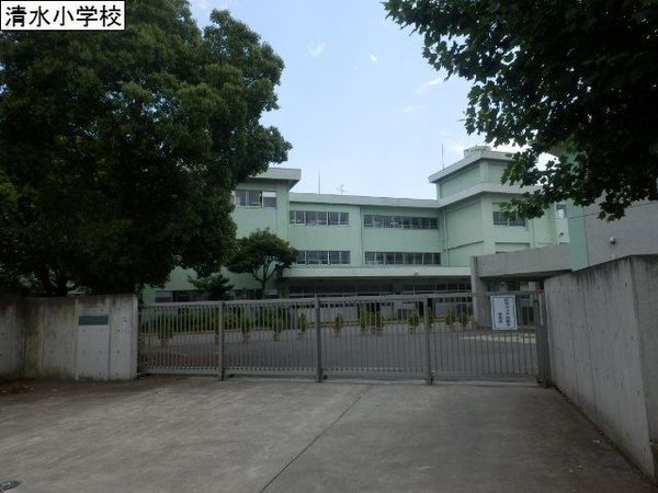 厚木市妻田北３丁目の新築一戸建(厚木市立清水小学校)