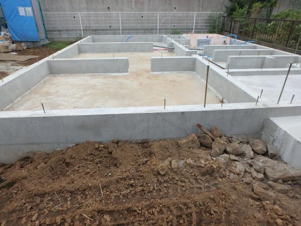 綾瀬市寺尾釜田２丁目の新築一戸建