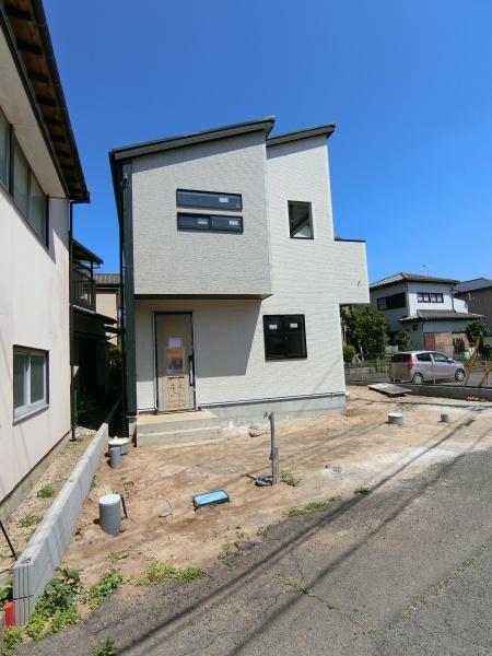 厚木市妻田東１丁目の新築一戸建
