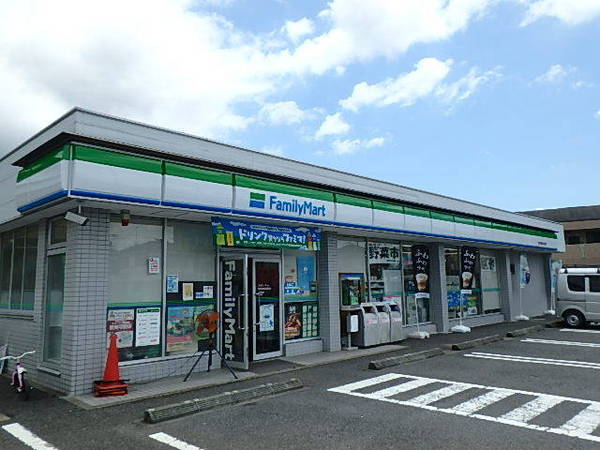 海老名市中新田４丁目の中古一戸建て(ファミリーマート海老名運動公園前)