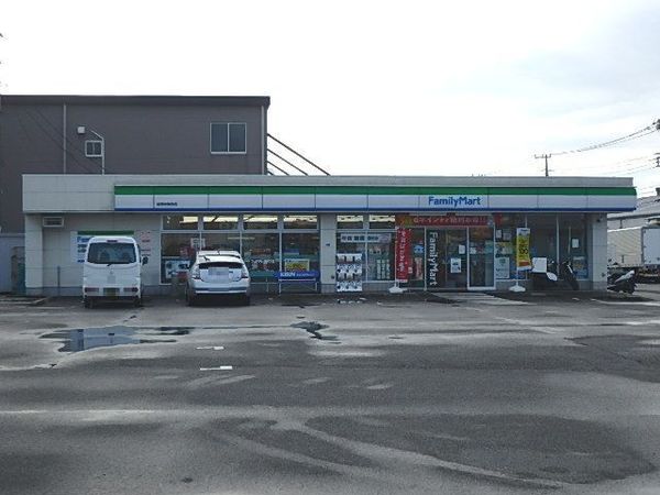 綾瀬市寺尾西３丁目の新築一戸建(ファミリーマート　綾瀬寺尾西店)