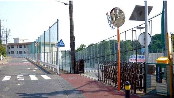 綾瀬市寺尾中１丁目の土地(綾瀬市立北の台中学校)