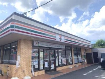 コアロード海老名Ⅴトリアノンタワーズクレストタワー(セブンイレブン海老名中新田2丁目店)