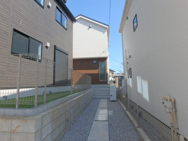 綾瀬市寺尾本町３丁目の新築一戸建
