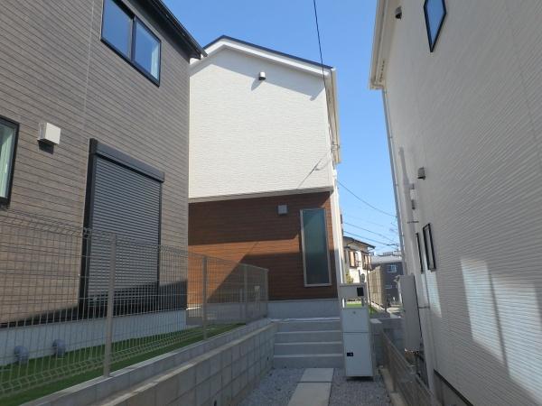 綾瀬市寺尾本町３丁目の新築一戸建