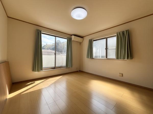 座間市入谷東４丁目の中古一戸建て