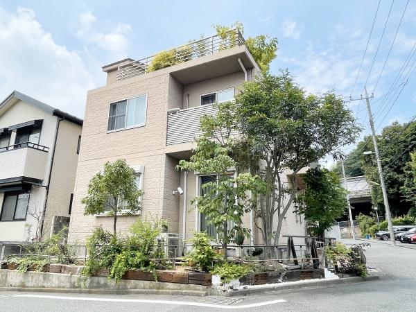 世田谷区岡本３丁目の中古一戸建