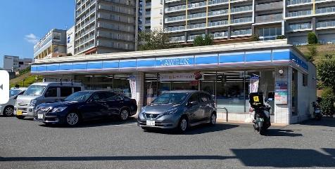 ファインストーリア　スカイツインズ　ベルタワー(ローソン若葉台店)