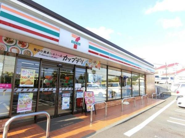 コスモ青葉台ウエストヒルズB棟(セブンイレブン横浜田奈駅東店)