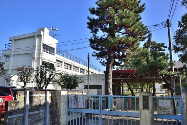世田谷区祖師谷4丁目の新築一戸建(世田谷区立祖師谷小学校)