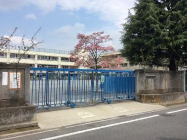 世田谷区宇奈根３丁目の新築一戸建(世田谷区立喜多見小学校)