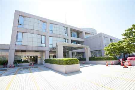三井馬事公苑南ハイツB(世田谷区立中央図書館)
