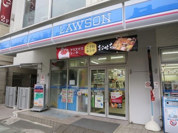 ドミール5番町(ローソン新宿坂町店)
