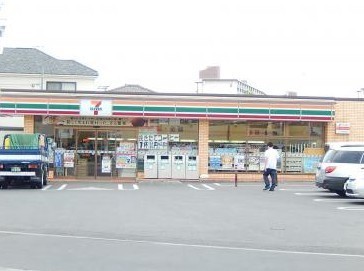 狛江ハイタウン1号棟(セブンイレブン調布野川大橋南店)