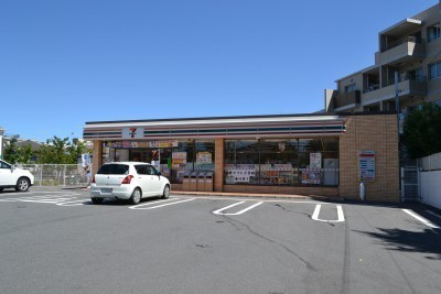 狛江セントラルハイツ3号棟(セブンイレブン狛江駅南店)