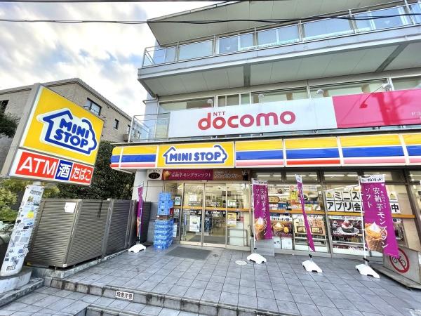 世田谷区駒沢１丁目の土地(ミニストップ駒沢1丁目店)