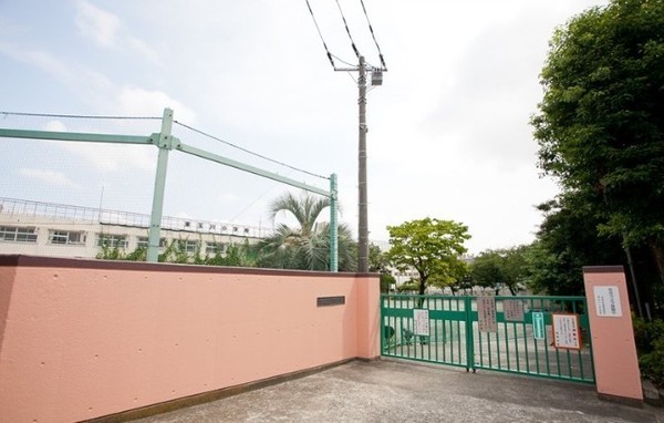 秀和第２奥沢レジデンス(世田谷区立東玉川小学校)